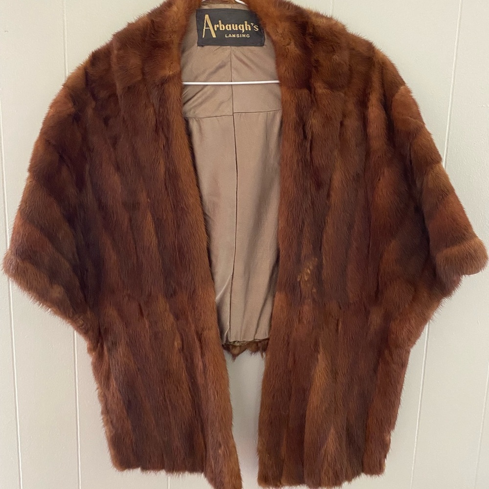 Arbaughs Lansing mink fur cape